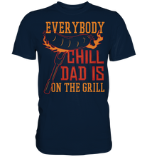 Lade das Bild in den Galerie-Viewer, BBQ DAD ECDIOTG  - Premium Shirt
